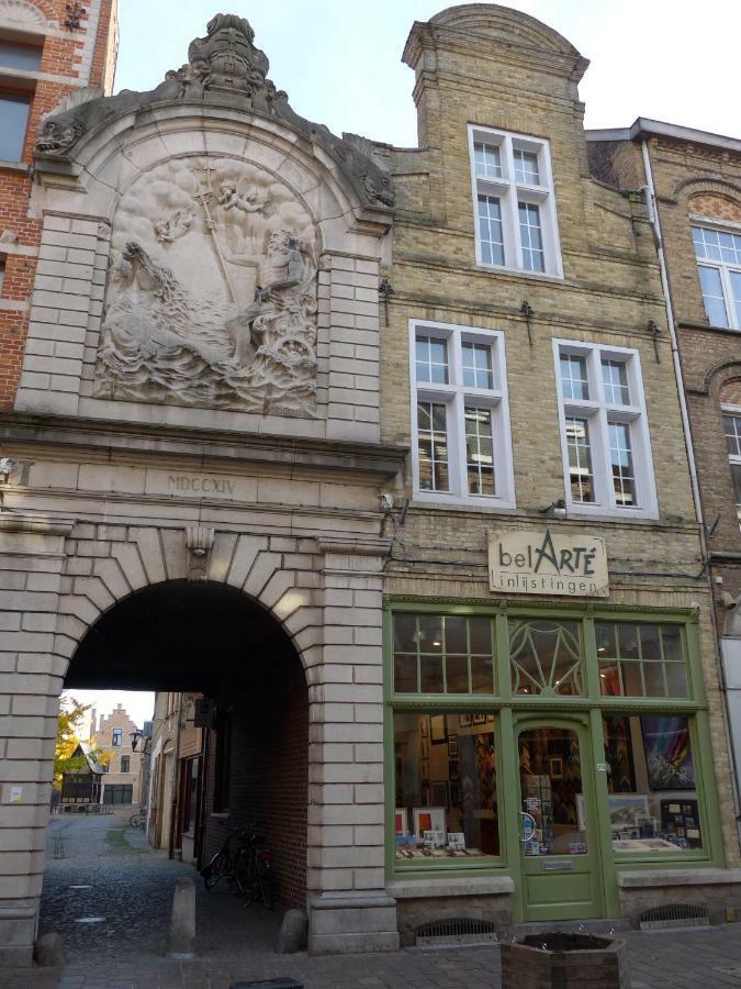 Belarte Framing Shop, Spacious Apartment With Garage In The Heart Of Ieper 外观 照片